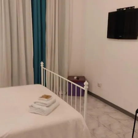 Vicolo Stretto